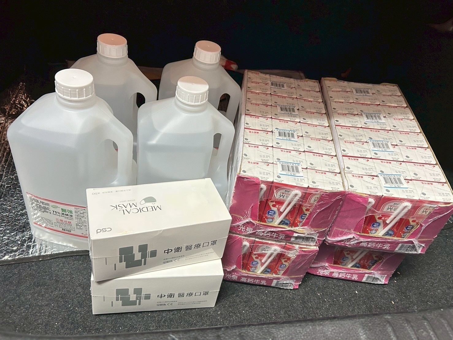 2630莉莉 - 台南沿海災區物資捐贈